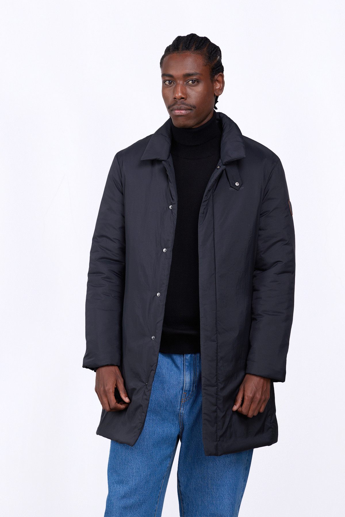 Claude Black straight cut...