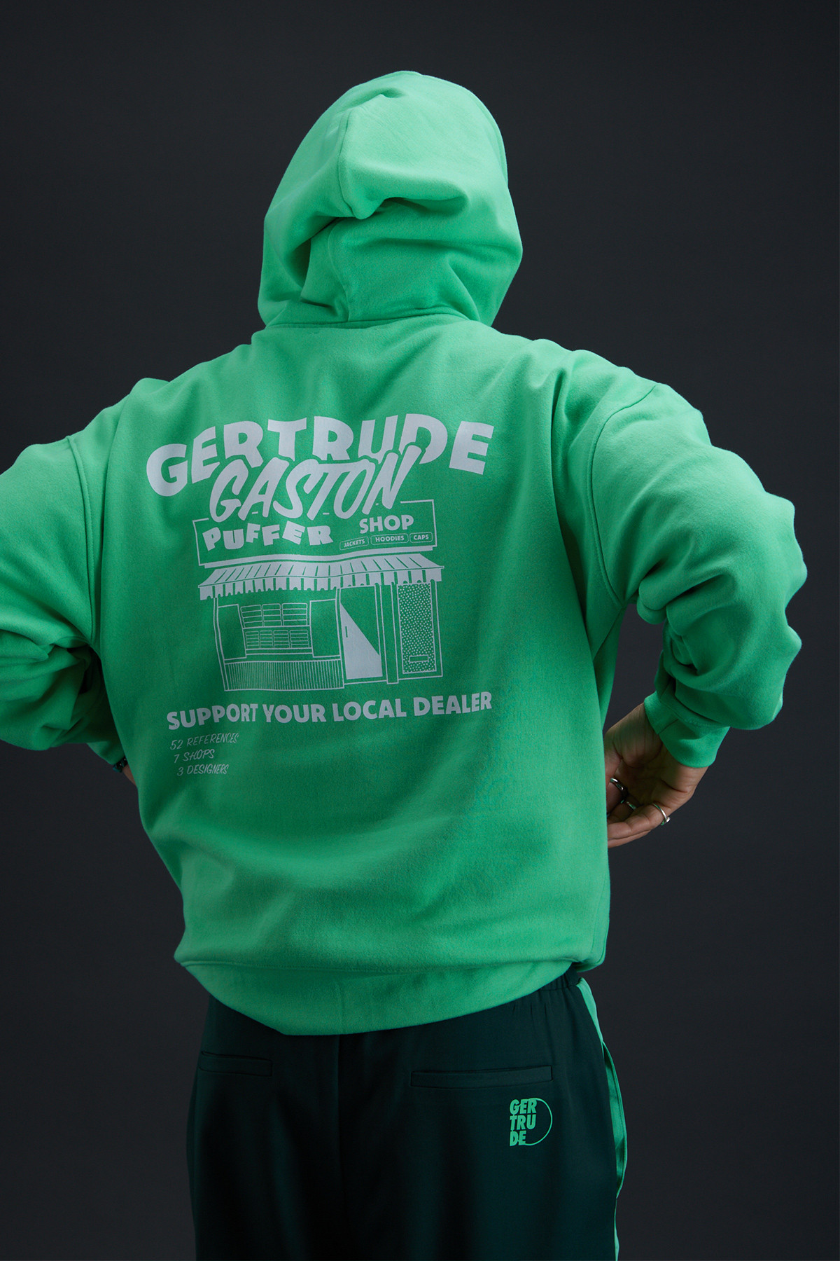 Sweat avec impression dans...