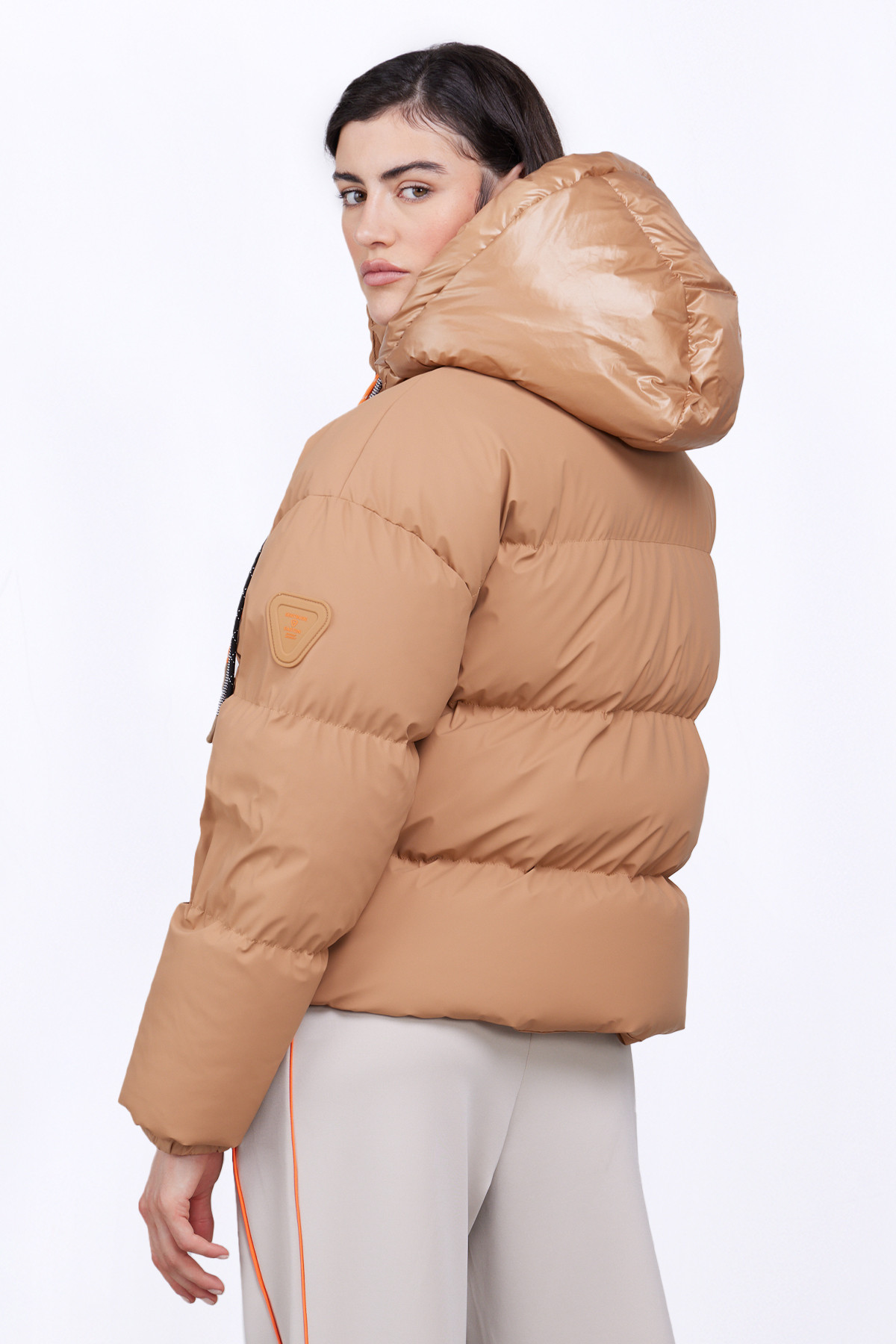 Lili Gum Light Brown short...