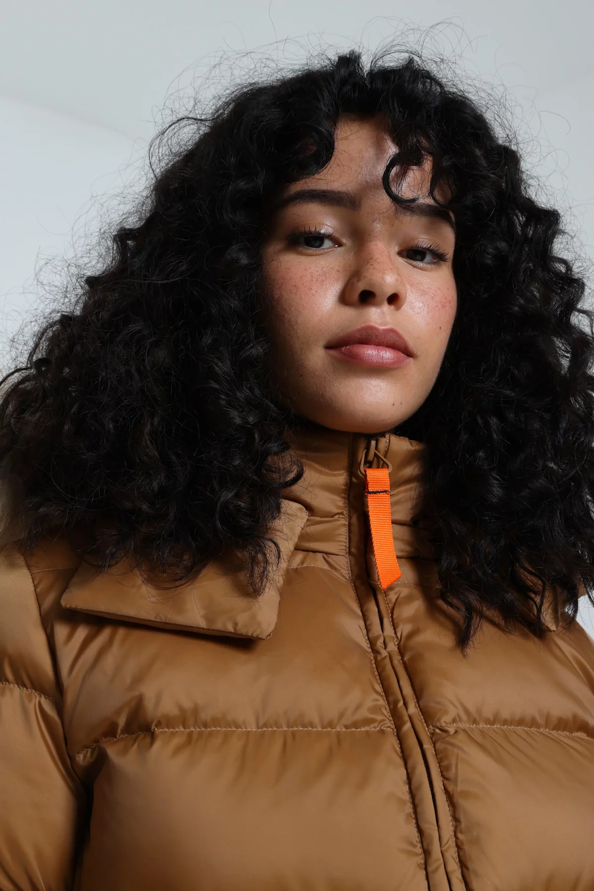 Doudoune cintrée Olga Shiny Camel