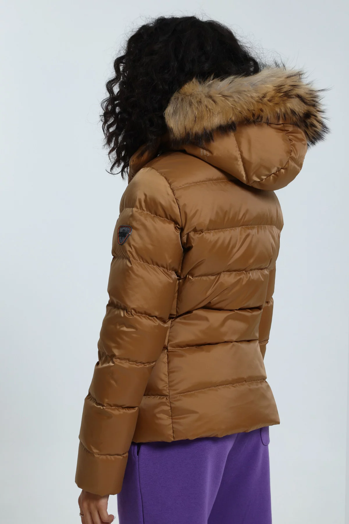 Doudoune cintrée Olga Shiny Camel