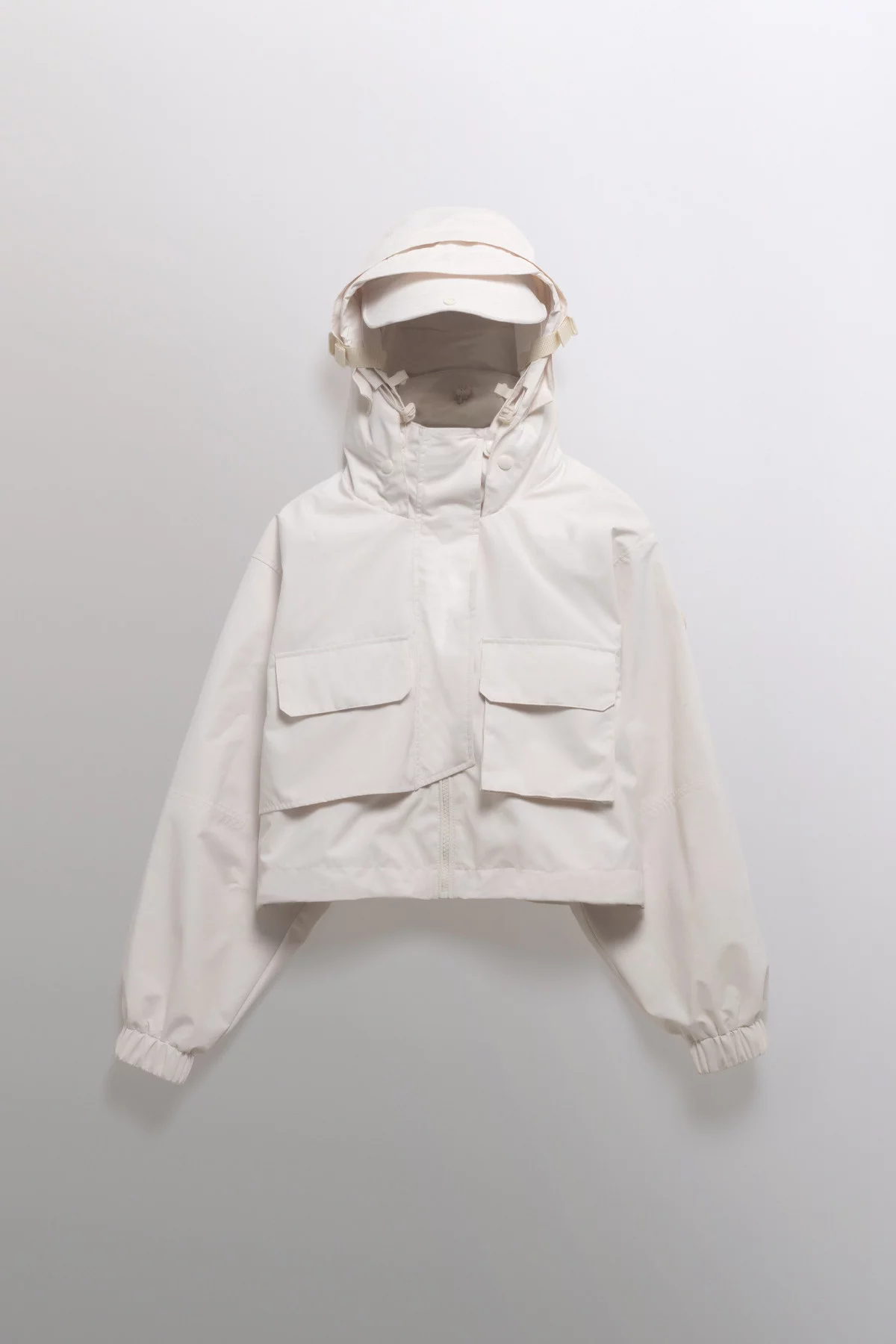 Shiloh short windbreaker with technical details