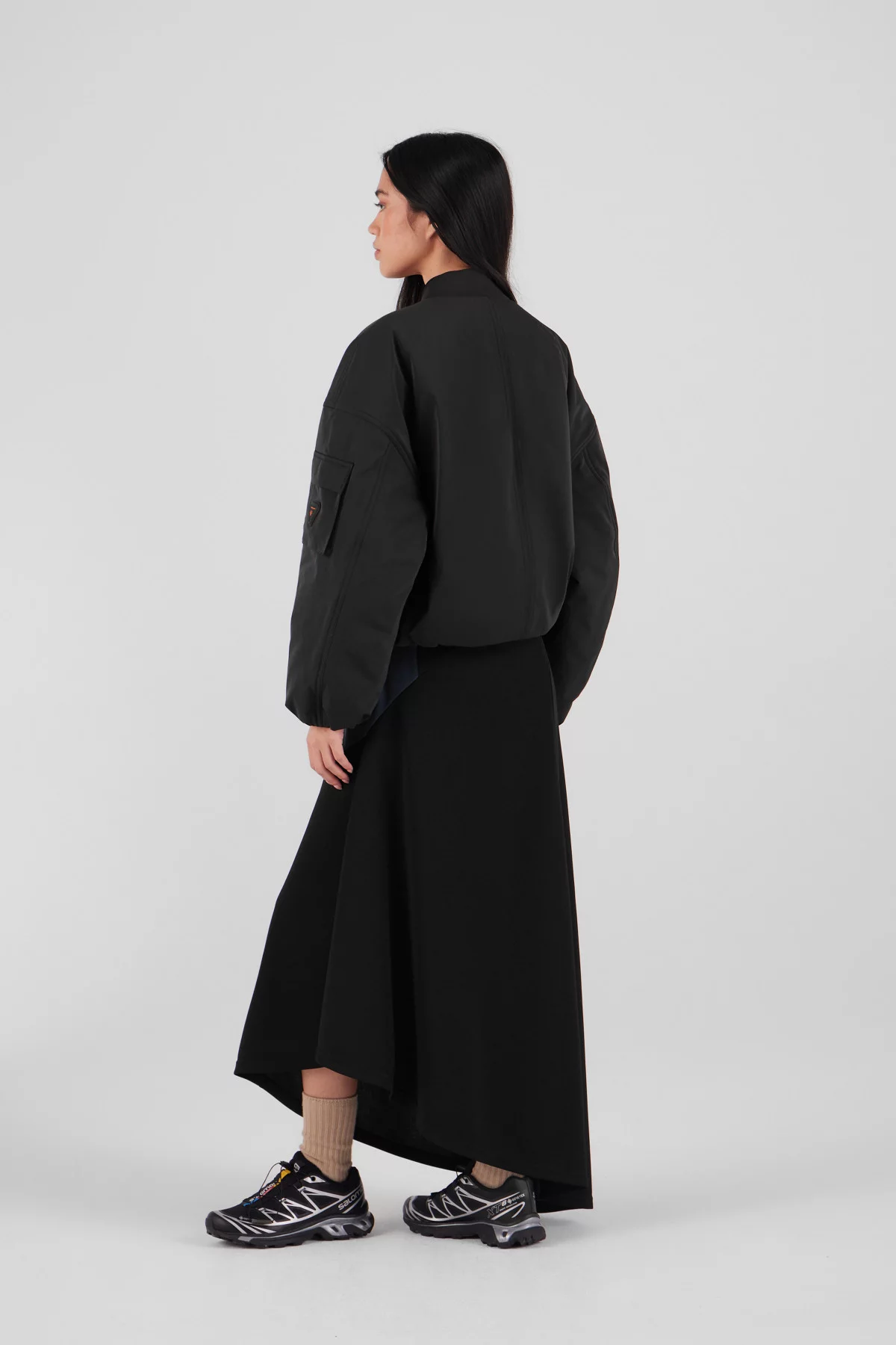 Bomber court aux manches amples Suni