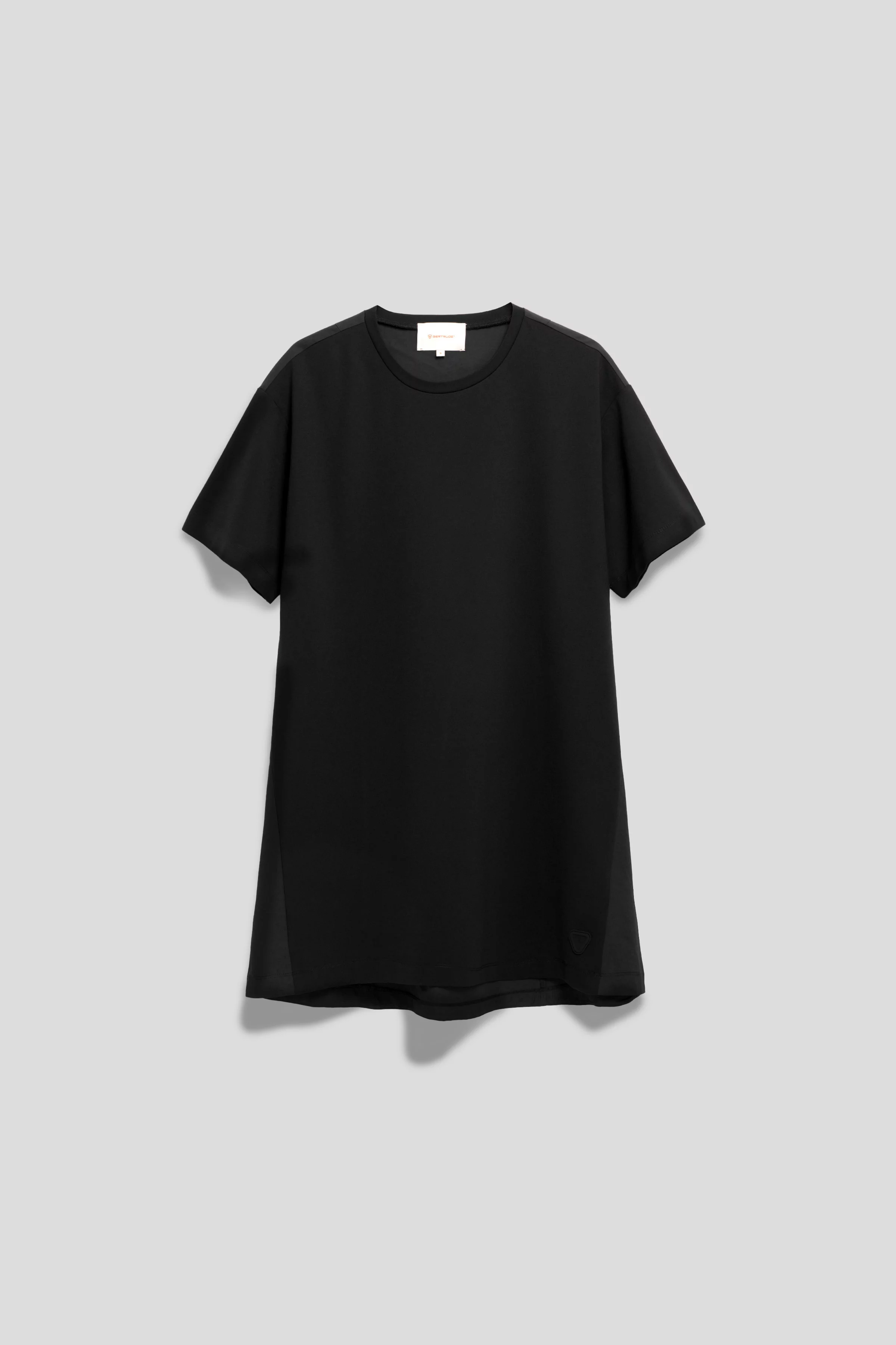 Robe courte avec dos en nylon plissé Wanda