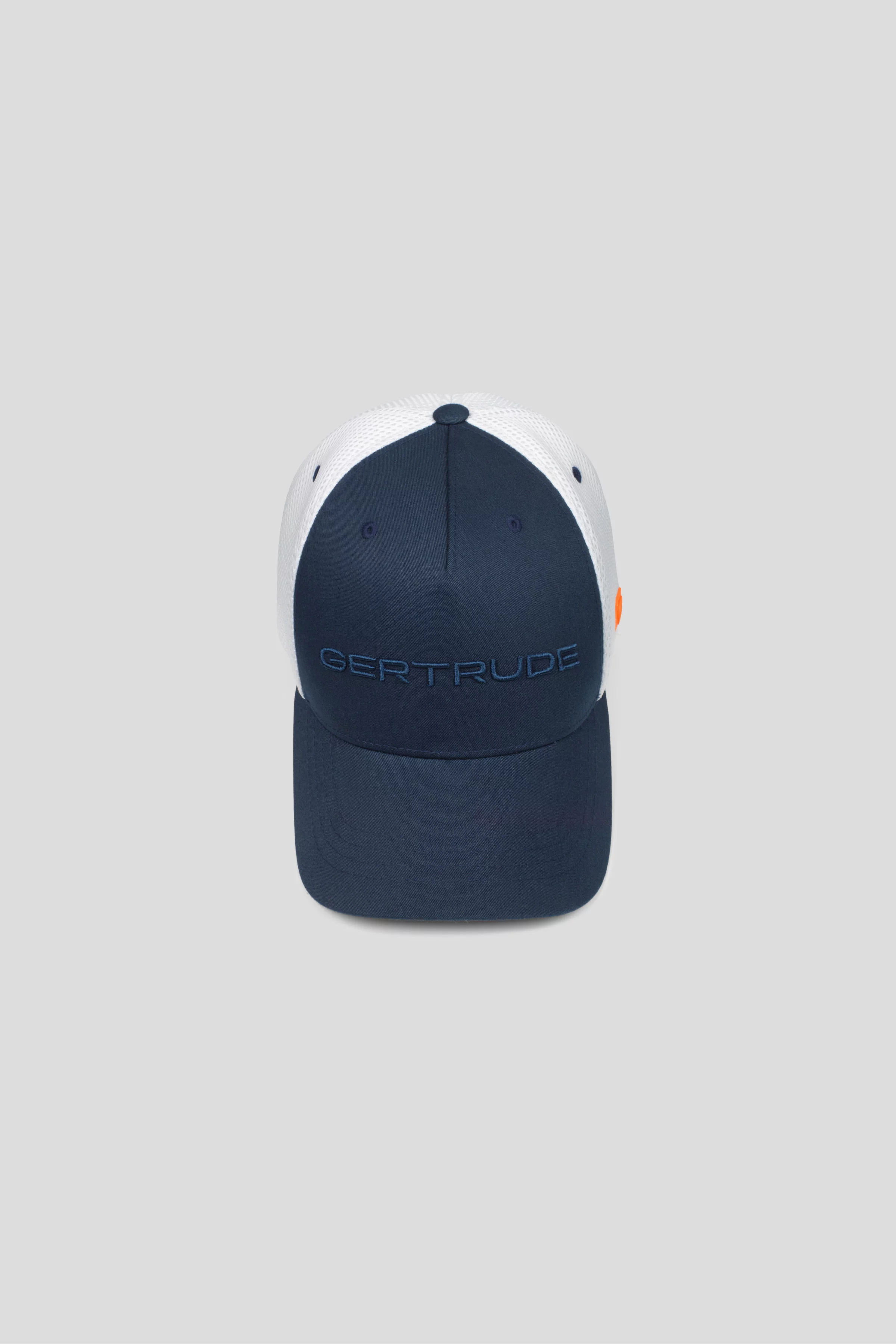 Cap with embroidered marking in front of Benja