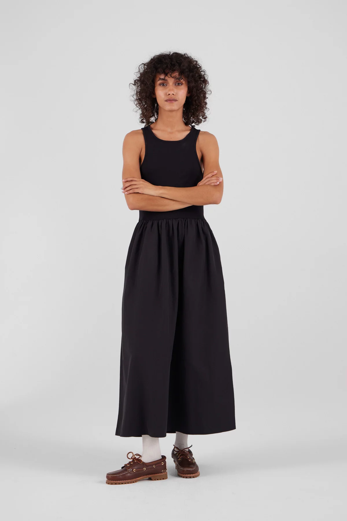 Robe midi sans manches avec ouverture dans le dos Marcelline