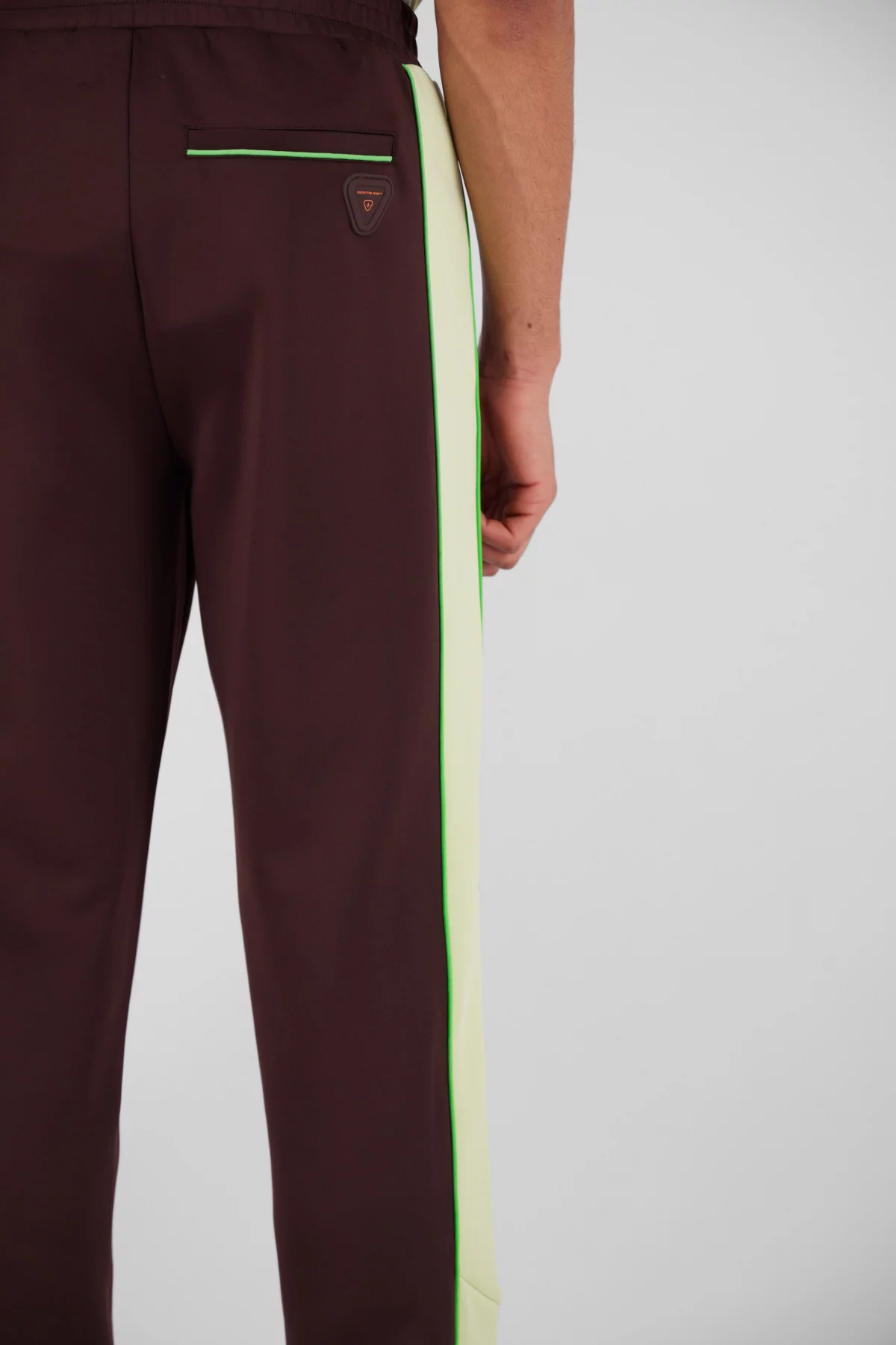 Straight-cut jogging suit Matija Sun