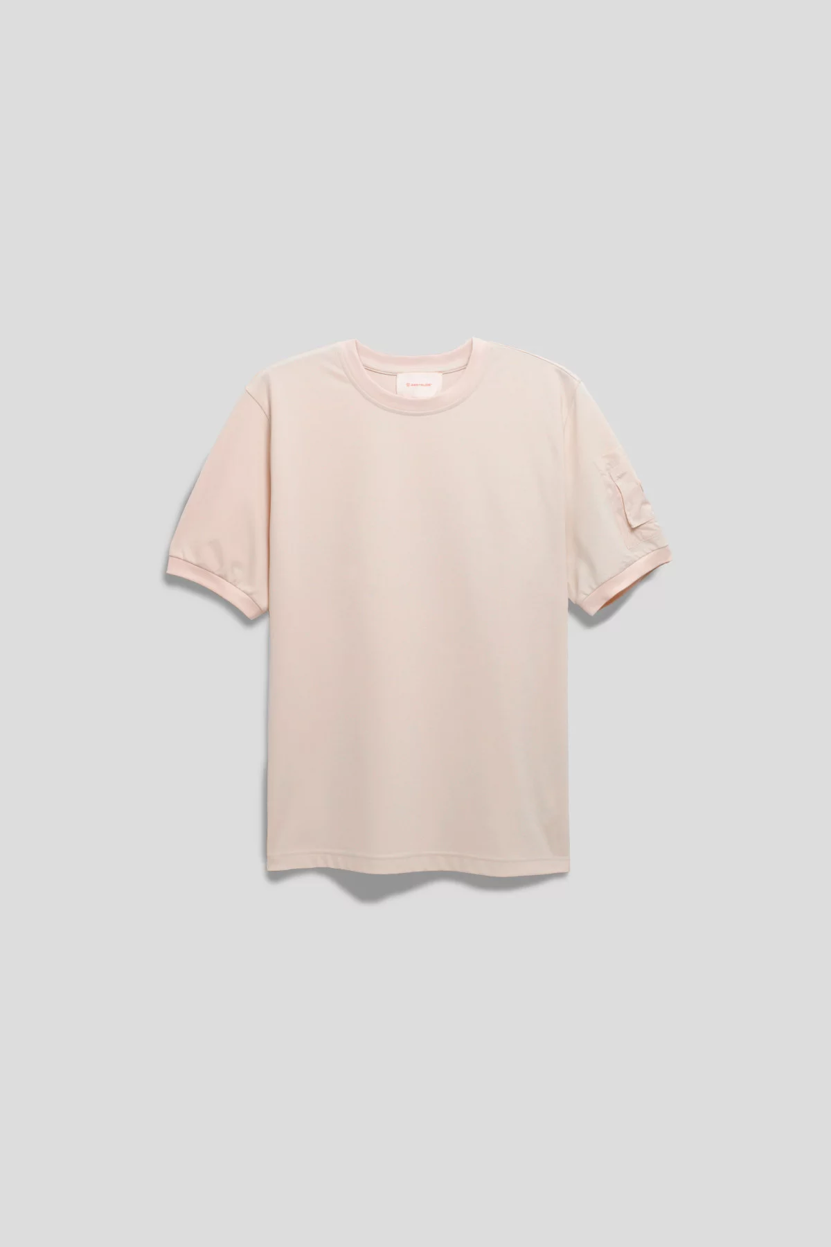T-shirt avec poche en nylon...