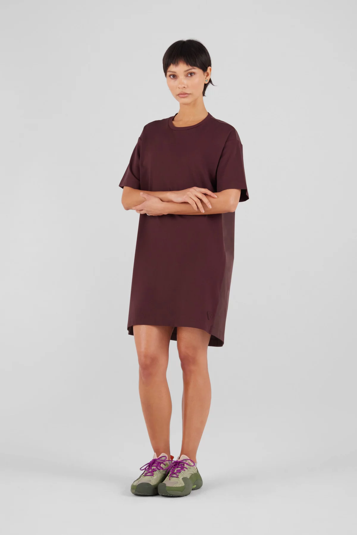 Robe courte avec dos en nylon plissé Wanda