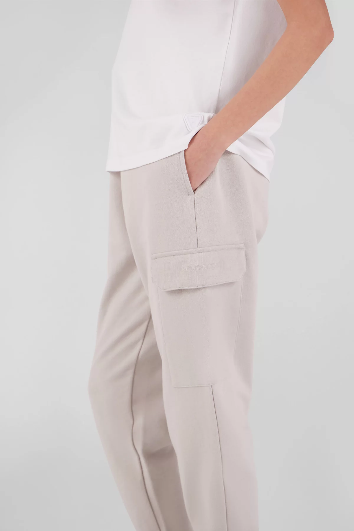 Unisex cargo pockets jogging pants Mario