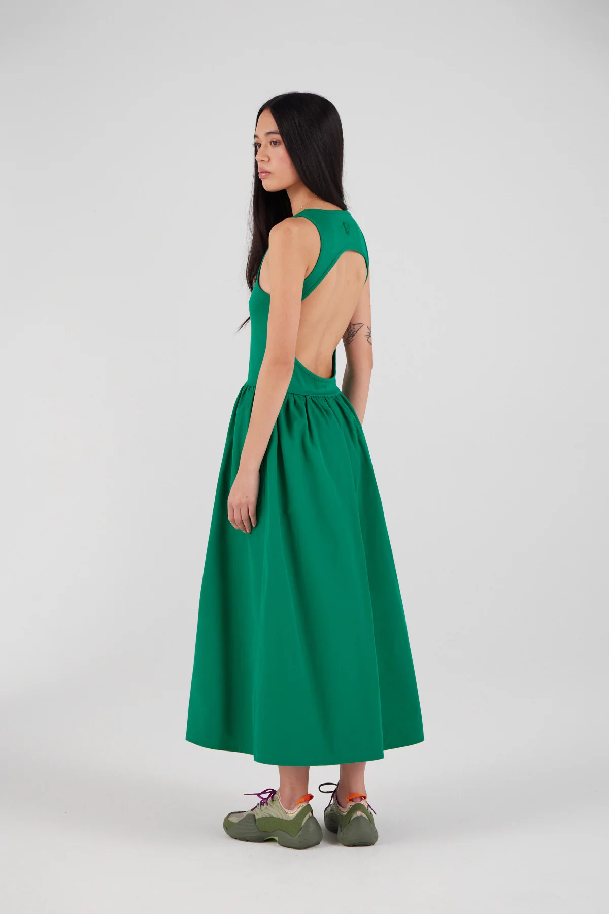 Robe midi sans manches avec ouverture dans le dos Marcelline