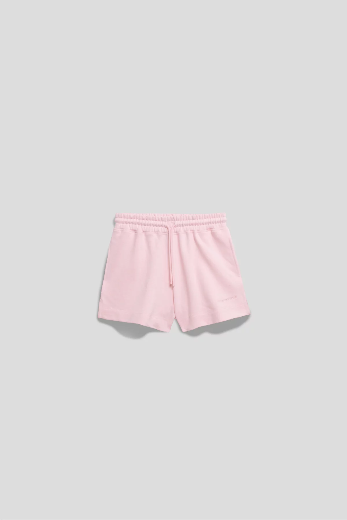 Short court Little Isa