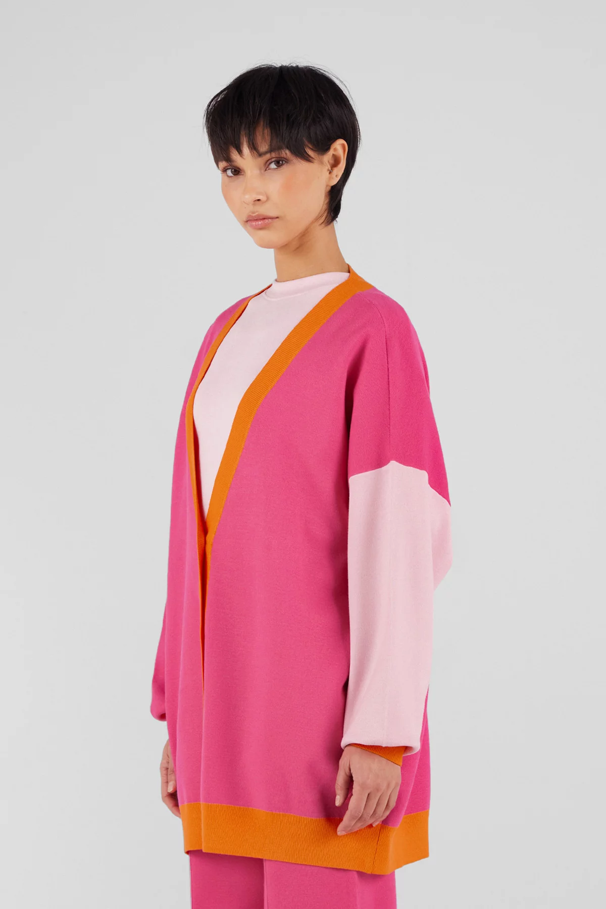 Cardigan in tricolor knit...