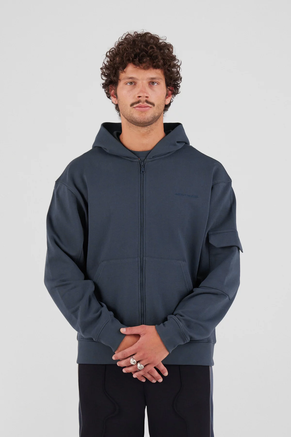 Sweat à capuche sport zippé...