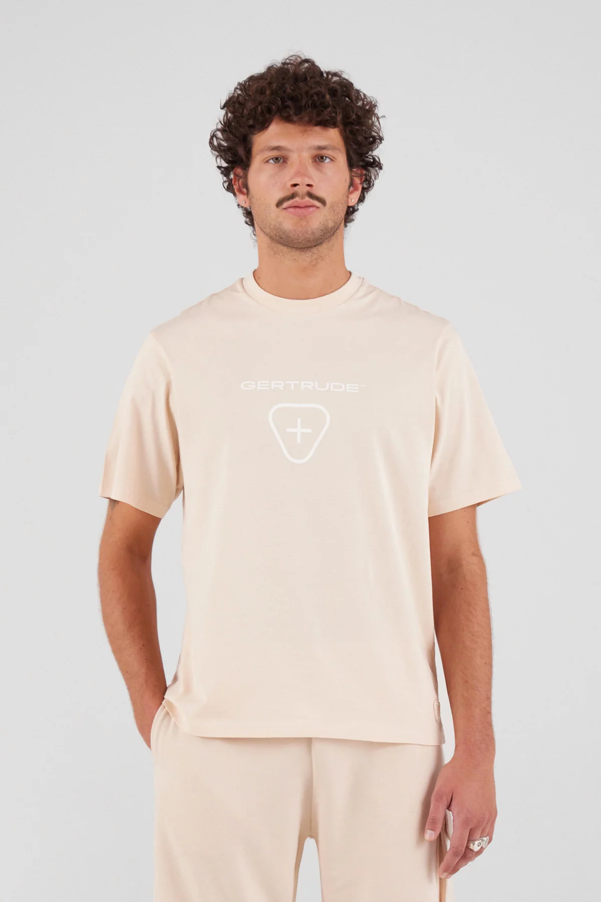 T-shirt with short sleeves...