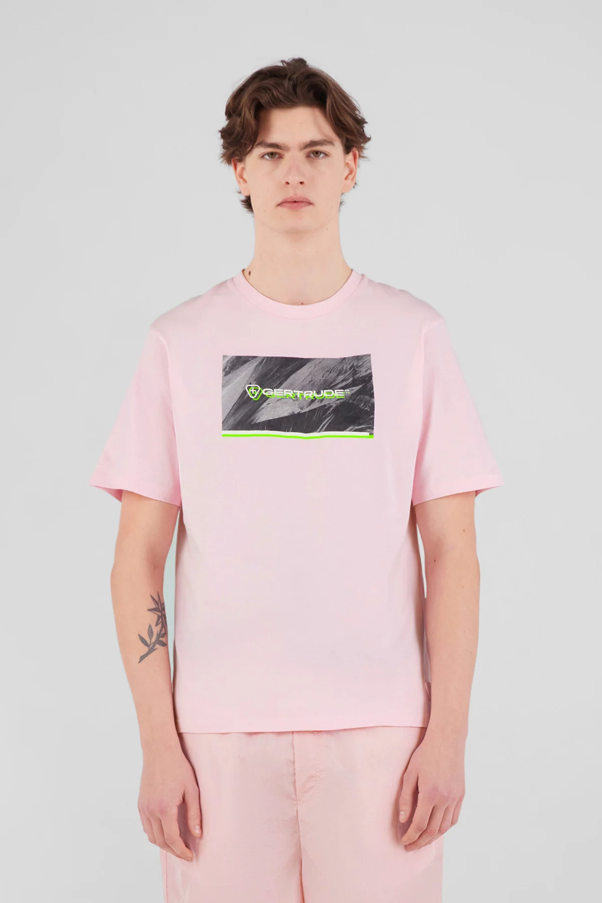 T-shirt with short sleeves...