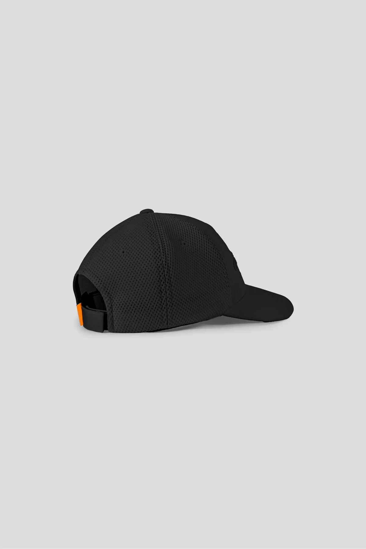 Cap with embroidered marking in front of Benja